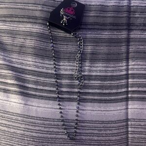 Paparazzi Metallic Silver Necklace Set